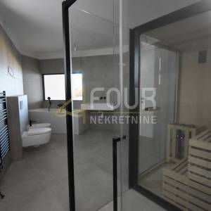 Opatija, penthouse s bazenom, 343.85m2