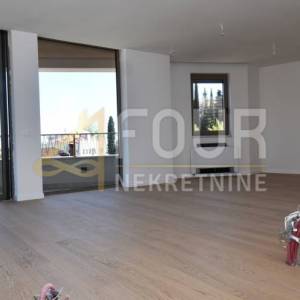 Opatija, penthouse s bazenom, 343.85m2