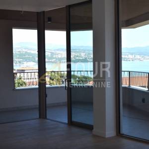 Opatija, penthouse s bazenom, 343.85m2