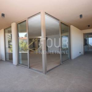 Opatija, penthouse s bazenom, 343.85m2
