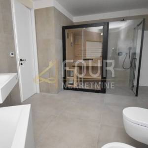 Opatija, penthouse s bazenom, 343.85m2