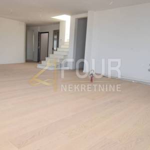 Opatija, penthouse s bazenom, 343.85m2