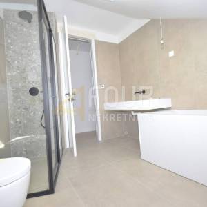 Opatija, penthouse s bazenom, 343.85m2