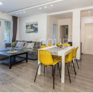 Opatija, Pobri, 124.42m2, stan, terasa, lođa, vrt 125m2