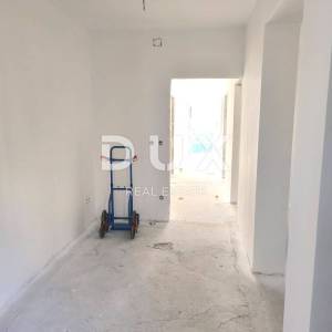 OPATIJA, POBRI - 2S+DB stan na 1. katu s parkingom 72 m2