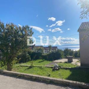 OPATIJA, POBRI - dvojna kuća s otvorenim pogledom na more i okućnicom od 695m2