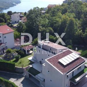 OPATIJA, POBRI - dvojna vila s bazenom i teniskim terenom