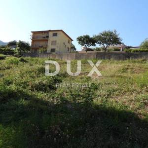 OPATIJA, POBRI - građevinski teren 1063m2 S GRAĐEVINSKOM DOZVOLOM!!! s pogledom na more za apartmane /  obiteljsku villu / kuću...