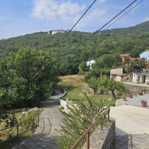 OPATIJA, POBRI- građevinsko zemljište 615m2 s pogledom na more za stambenu zgradu-stanove-apartmane/ obiteljsku kuću/ kuću za i...