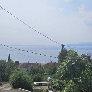 OPATIJA, POBRI- građevinsko zemljište 615m2 s pogledom na more za stambenu zgradu-stanove-apartmane/ obiteljsku kuću/ kuću za i...