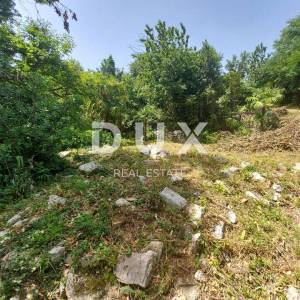 OPATIJA, POBRI - građevinsko zemljište 774m2 za obiteljsku kuću/  villu / apartmane / kuće za iznajmljivanje - odmor s bazenom ...