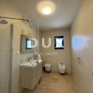 OPATIJA, POBRI - jedinstvena vila blizu Opatije s bazenom, panoramski pogled na more, novonamještena