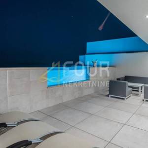 Opatija, Pobri, moderna luksuzna vila s infinity bazenom i panoramskim pogledom