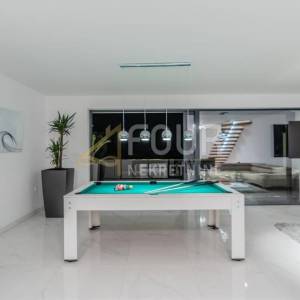 Opatija, Pobri, moderna luksuzna vila s infinity bazenom i panoramskim pogledom