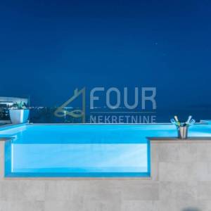 Opatija, Pobri, moderna luksuzna vila s infinity bazenom i panoramskim pogledom
