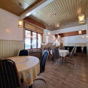 OPATIJA, POBRI-  održavana vila od 542m2 ogromnog potencijala s pogledom na more i okućnicom od 1200m2