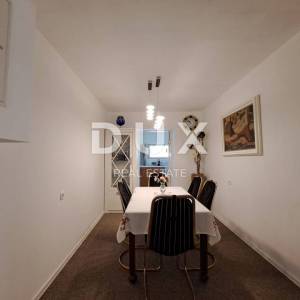 OPATIJA, POBRI-  održavana vila od 542m2 ogromnog potencijala s pogledom na more i okućnicom od 1200m2