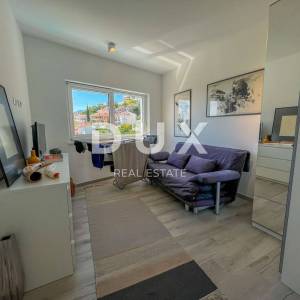 OPATIJA, POBRI - penthouse iznad centra Opatije s garažom, panoramski pogled na more