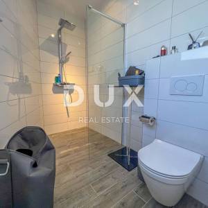 OPATIJA, POBRI - penthouse iznad centra Opatije s garažom, panoramski pogled na more