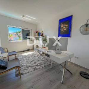 OPATIJA, POBRI - penthouse iznad centra Opatije s garažom, panoramski pogled na more