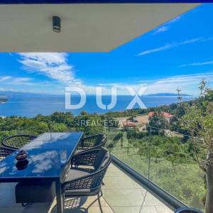 OPATIJA, POBRI - penthouse iznad centra Opatije s garažom, panoramski pogled na more