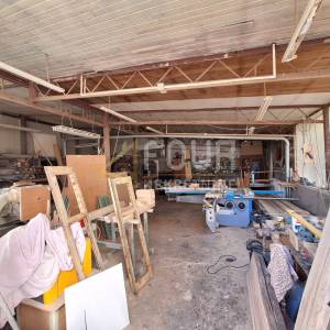 Opatija, Pobri, poslovni objekt 256m2 na parceli 1.116m2