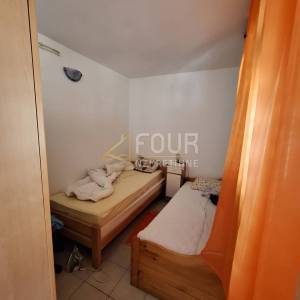 Opatija, Pobri, poslovni objekt 256m2 na parceli 1.116m2