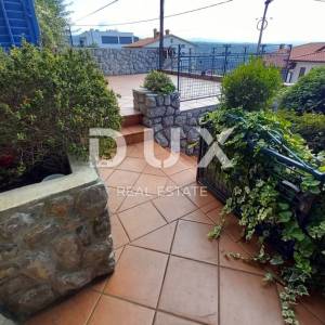OPATIJA, POBRI - Prekrasna mediteranska kuća s fenomenalnim pogledom i velikom okućnicom