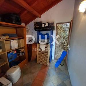 OPATIJA, POBRI - Prekrasna mediteranska kuća s fenomenalnim pogledom i velikom okućnicom