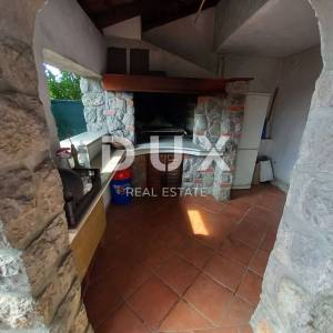 OPATIJA, POBRI - Prekrasna mediteranska kuća s fenomenalnim pogledom i velikom okućnicom