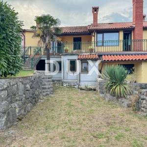 OPATIJA, POBRI - prizemlje od 120 m2 za adaptaciju, pogled na more i veliki vrt