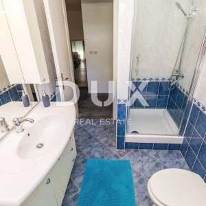 OPATIJA, POBRI - samostojeća kuća 170m2 s pogledom na more i bazenom + okoliš 700m2