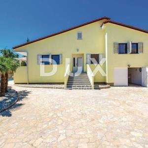 OPATIJA, POBRI - samostojeća kuća 170m2 s pogledom na more i bazenom + okoliš 700m2