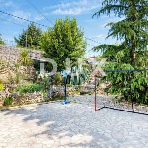 OPATIJA, POBRI - samostojeća kuća 170m2 s pogledom na more i bazenom + okoliš 700m2
