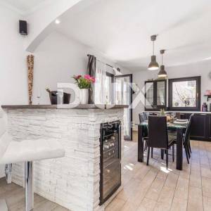 OPATIJA, POBRI - samostojeća kuća 170m2 s pogledom na more i bazenom + okoliš 700m2