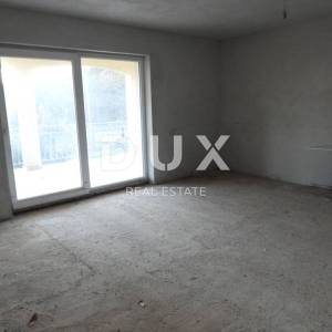 OPATIJA, POBRI - samostojeća kuća 580m² s pogledom na more + okućnica 3200m2