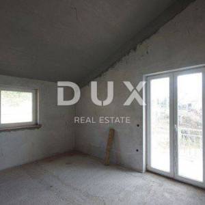 OPATIJA, POBRI - samostojeća kuća 580m² s pogledom na more + okućnica 3200m2