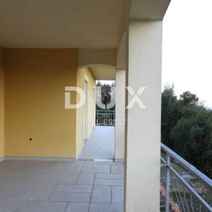 OPATIJA, POBRI - samostojeća kuća 580m² s pogledom na more + okućnica 3200m2