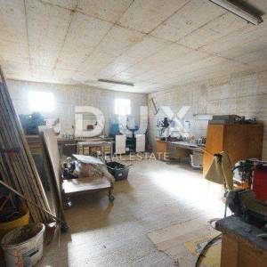OPATIJA, POBRI - samostojeća kuća 580m² s pogledom na more + okućnica 3200m2