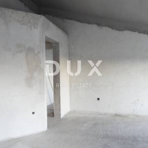 OPATIJA, POBRI - samostojeća kuća 580m² s pogledom na more + okućnica 3200m2
