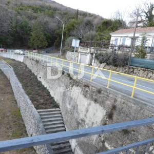 OPATIJA, POBRI - samostojeća kuća 580m² s pogledom na more + okućnica 3200m2