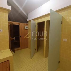Opatija, Pobri, samostojeća kuća, 337.40m2, garaža, konoba