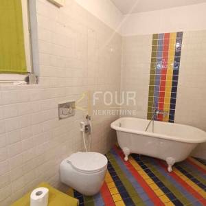 Opatija, Pobri, samostojeća kuća, 337.40m2, garaža, konoba
