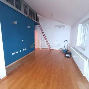 Opatija, Pobri, samostojeća kuća, 337.40m2, garaža, konoba