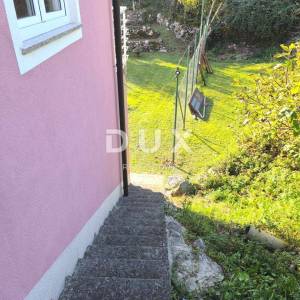 OPATIJA, POBRI - Trosoban stan s 2 kupatila i okućnicom za radnike