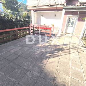 OPATIJA, POBRI - Trosoban stan s 2 kupatila i okućnicom za radnike