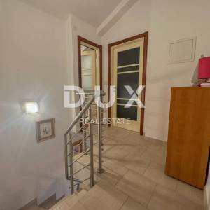 OPATIJA, POBRI - veći stan u novijoj gradnji s panoramskim pogledom na more, 3 minute od Opatije