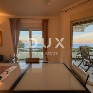 OPATIJA, POBRI - veći stan u novijoj gradnji s panoramskim pogledom na more, 3 minute od Opatije