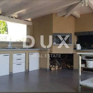 OPATIJA, POBRI - villa 404.85m2 s bazenom i panoramskim pogledom na more