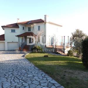 OPATIJA, POBRI - villa /kuća trokatnica- samostojeća 505m² + 1240m2 okoliš